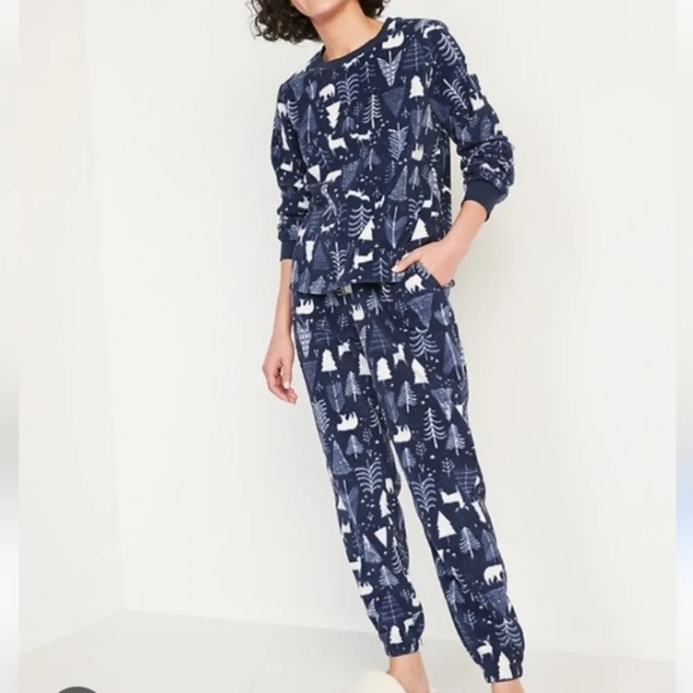 Old Navy Microfleece Pajama Set Blue Trees